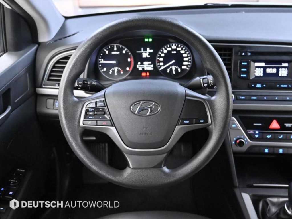 HYUNDAI Avante 2018 Blanco - Importación desde Corea - HF Imports Iquique - Foto 13