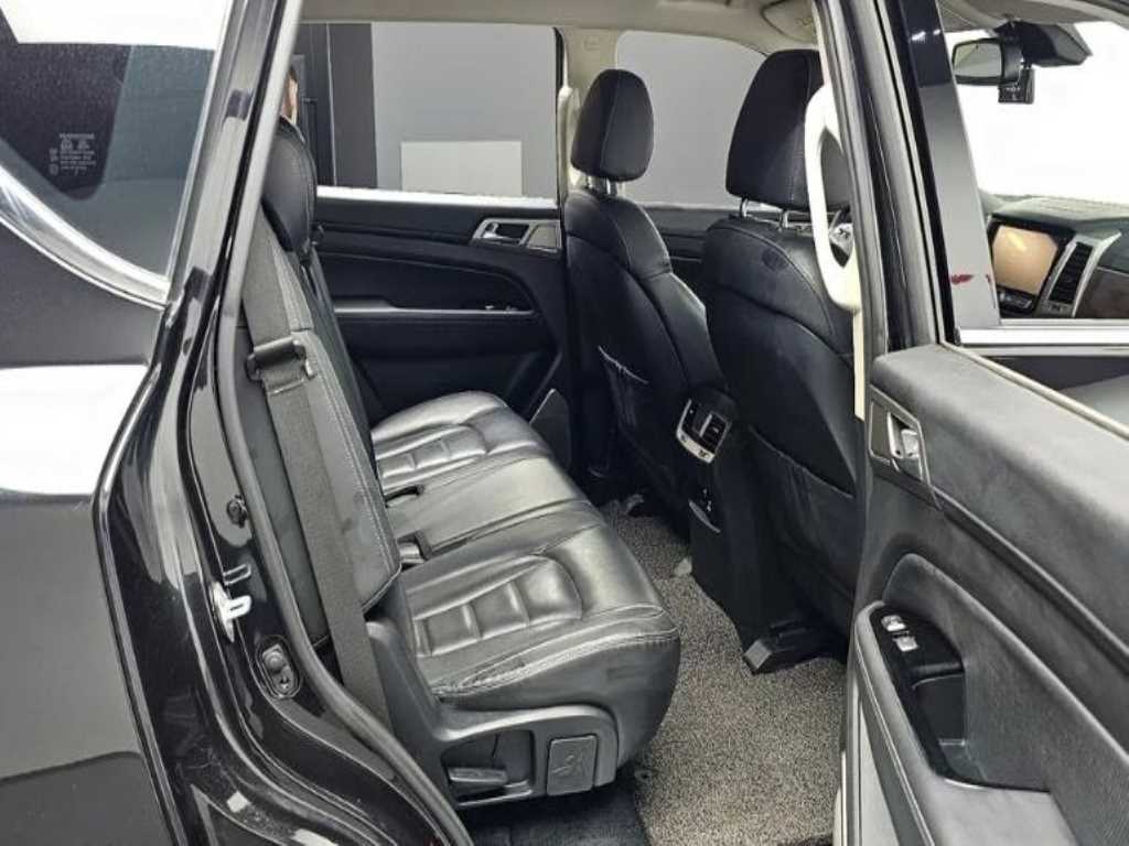 Ssangyong Rexton - Vista 12