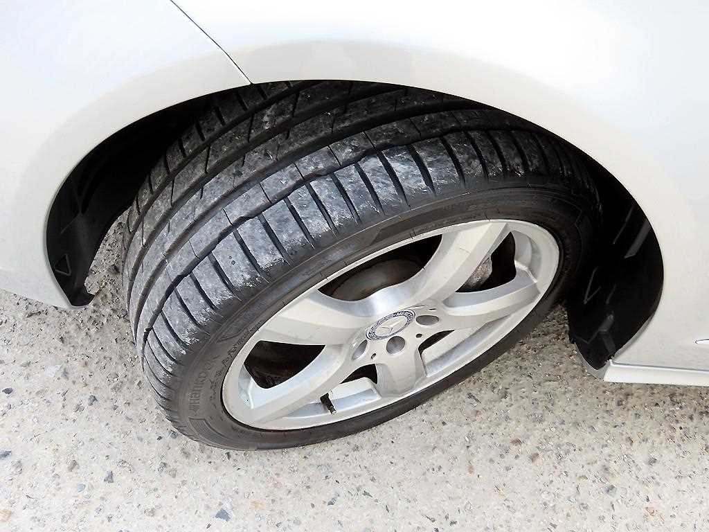 Mercedes Benz CLS Class 2014 Plateado - Importación desde Corea - HF Imports Iquique - Foto 20