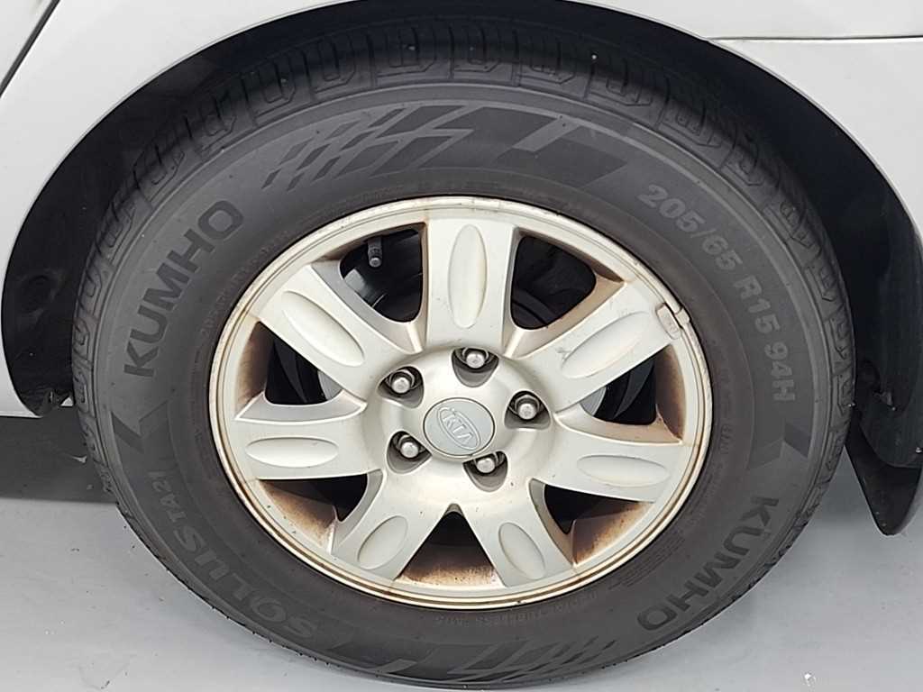 KIA Carens 2012 Plateado - Importación desde Corea - HF Imports Iquique - Foto 18