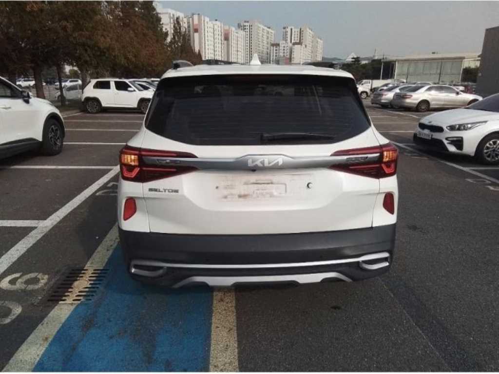 KIA Seltos - Vista 2