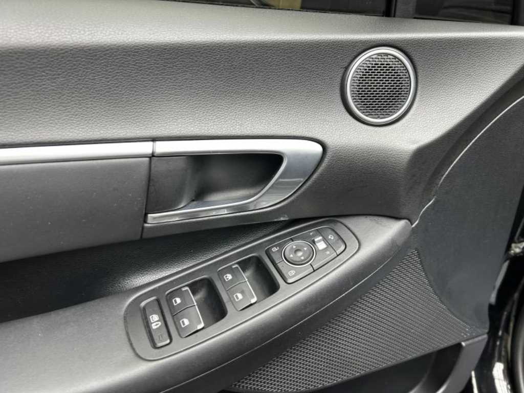 HYUNDAI Sonata - Vista 11