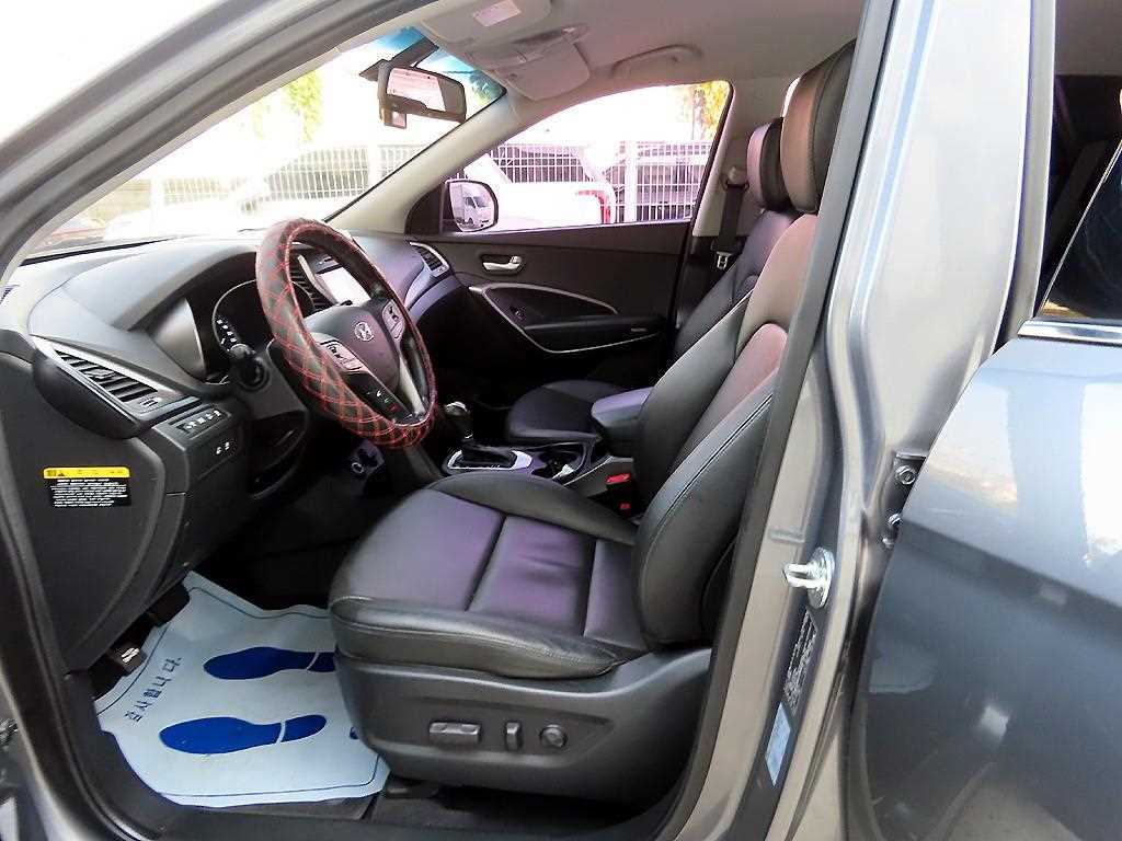 HYUNDAI Santa Fe - Vista 5