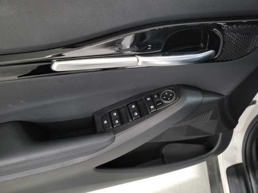 KIA Seltos - Vista 5