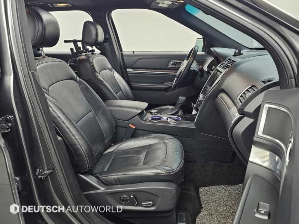 Ford Explorer - Vista 10