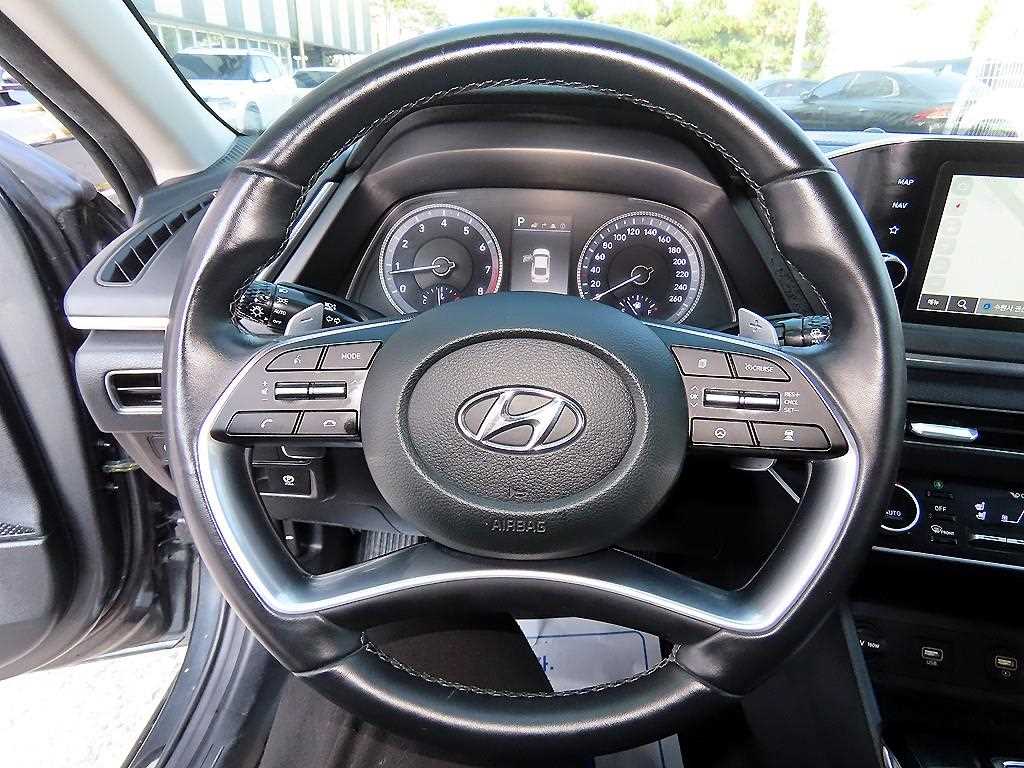 HYUNDAI Sonata - Vista 8
