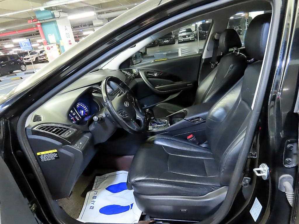 HYUNDAI Grandeur - Vista 6