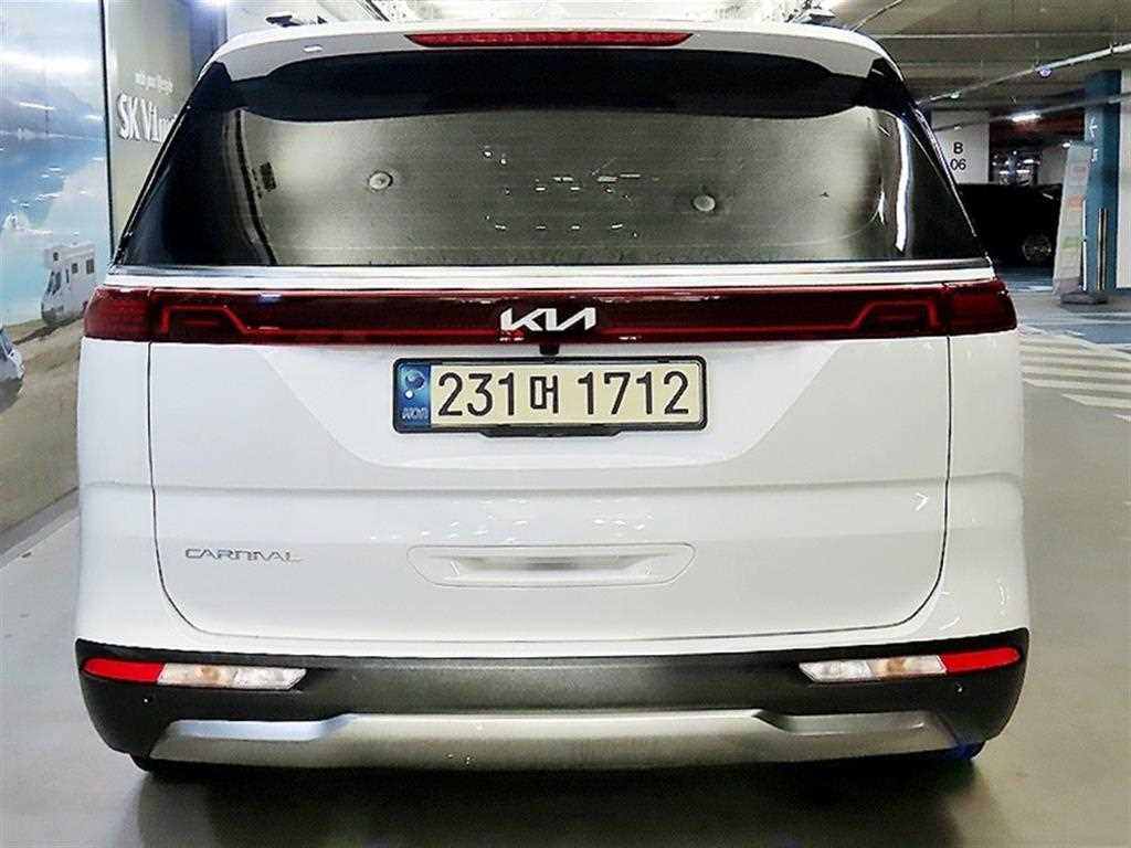 KIA Carnival - Vista 5