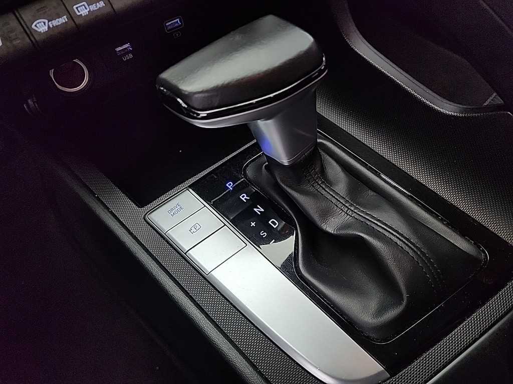 HYUNDAI Avante - Vista 8