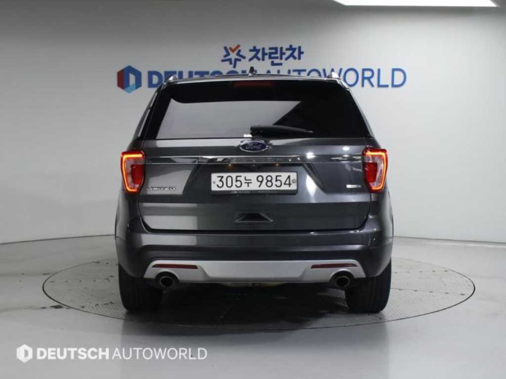 Ford Explorer - Vista 4