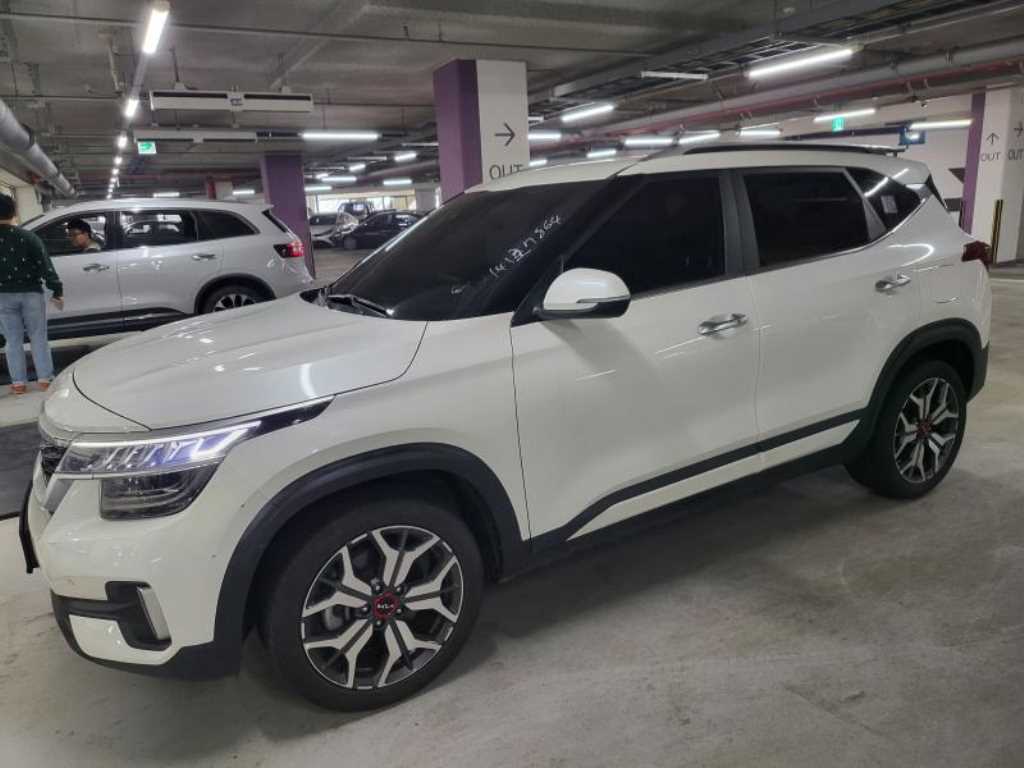 KIA Seltos - Vista 2