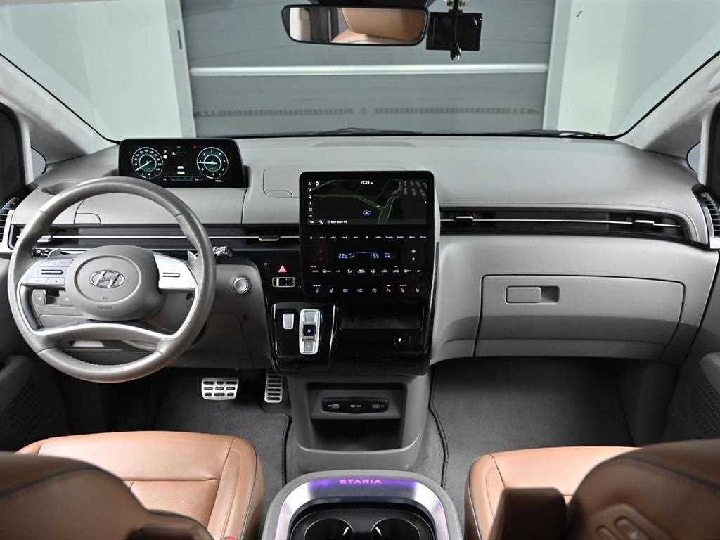 HYUNDAI Staria - Vista 7