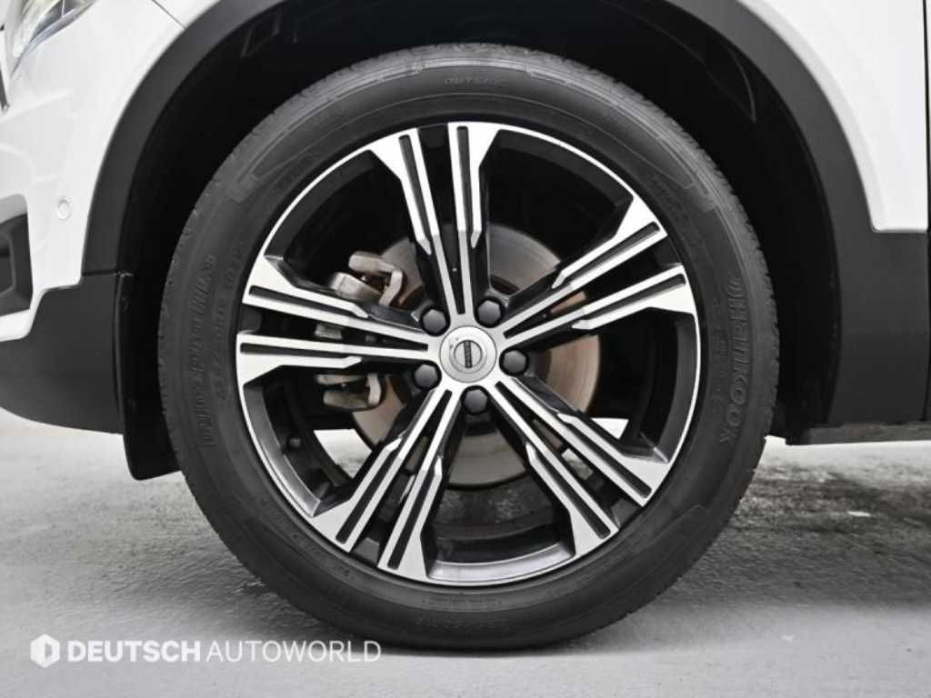 Volvo XC40 - Vista 5