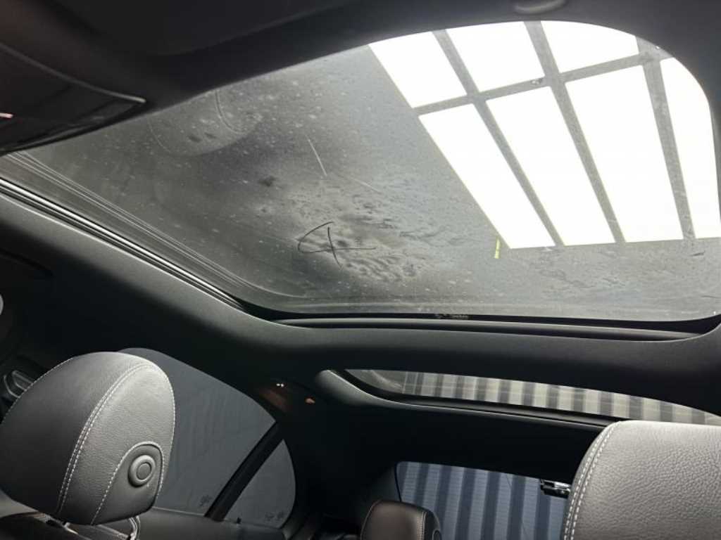 Mercedes Benz E class - Vista 12