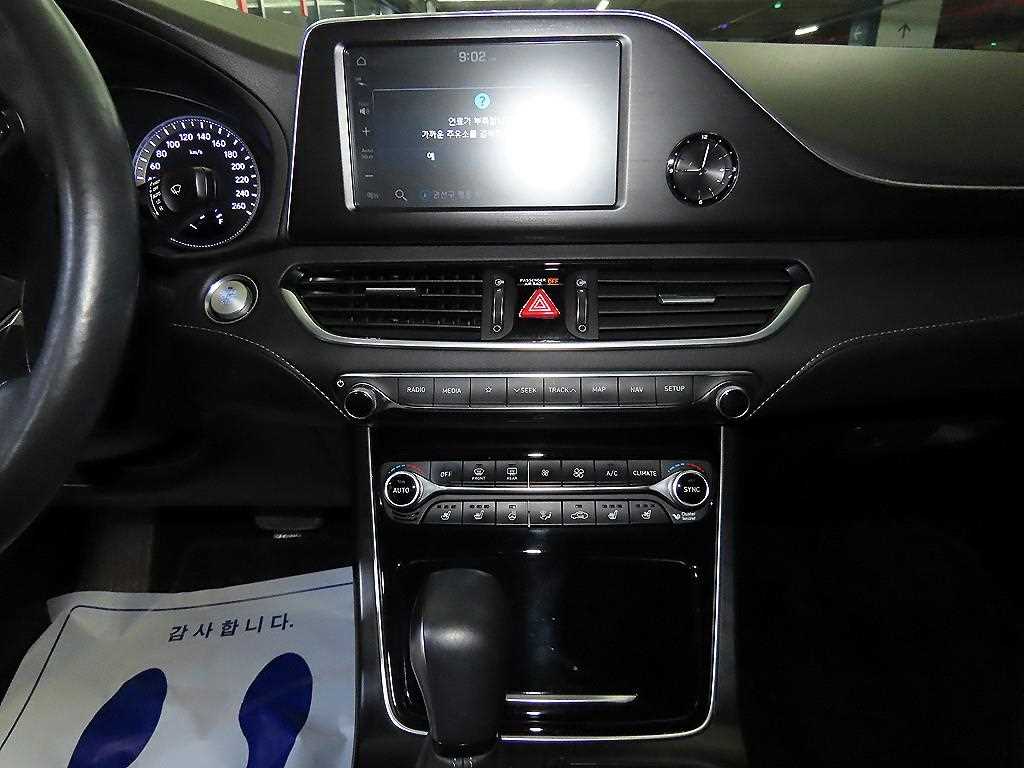 HYUNDAI Grandeur - Vista 11