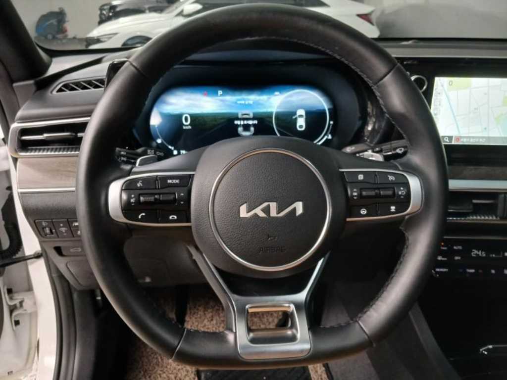 KIA K5 - Vista 11