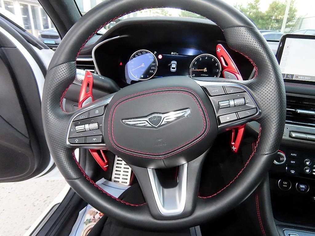 Genesis G70 - Vista 8