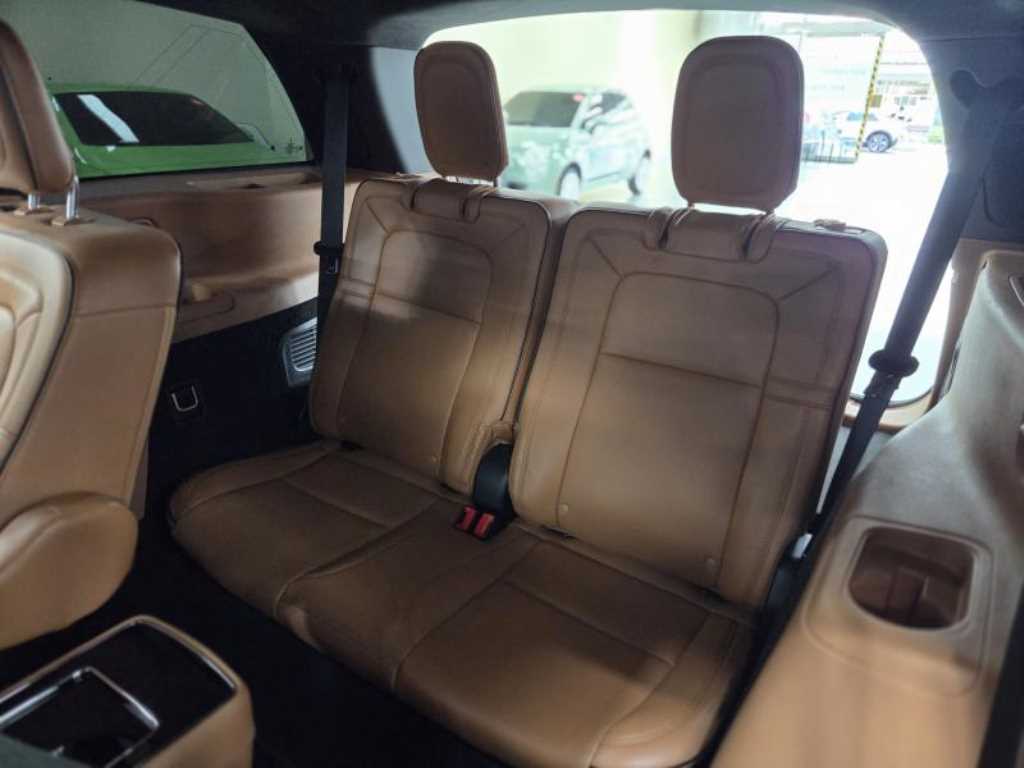 Lincoln Aviator - Vista 11