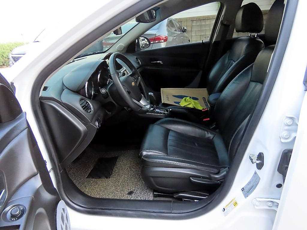 Chevrolet Cruise - Vista 5