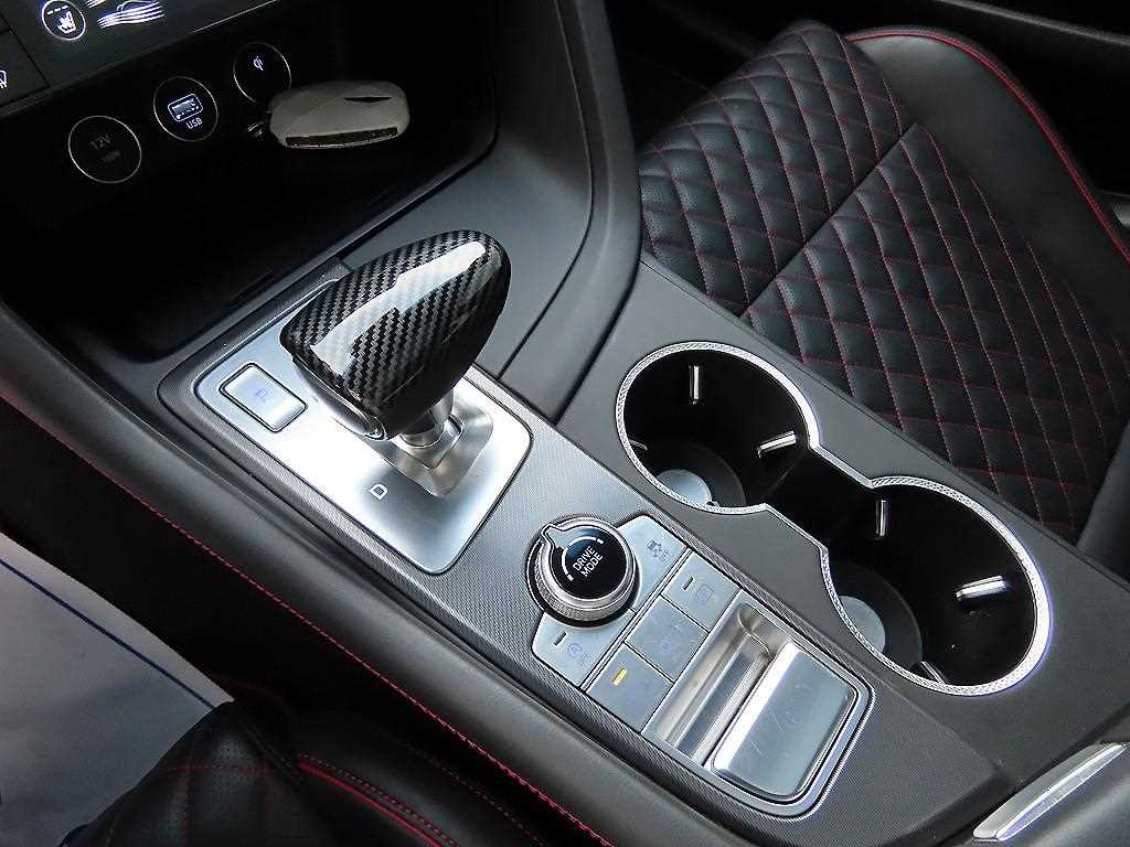 Genesis G70 - Vista 11