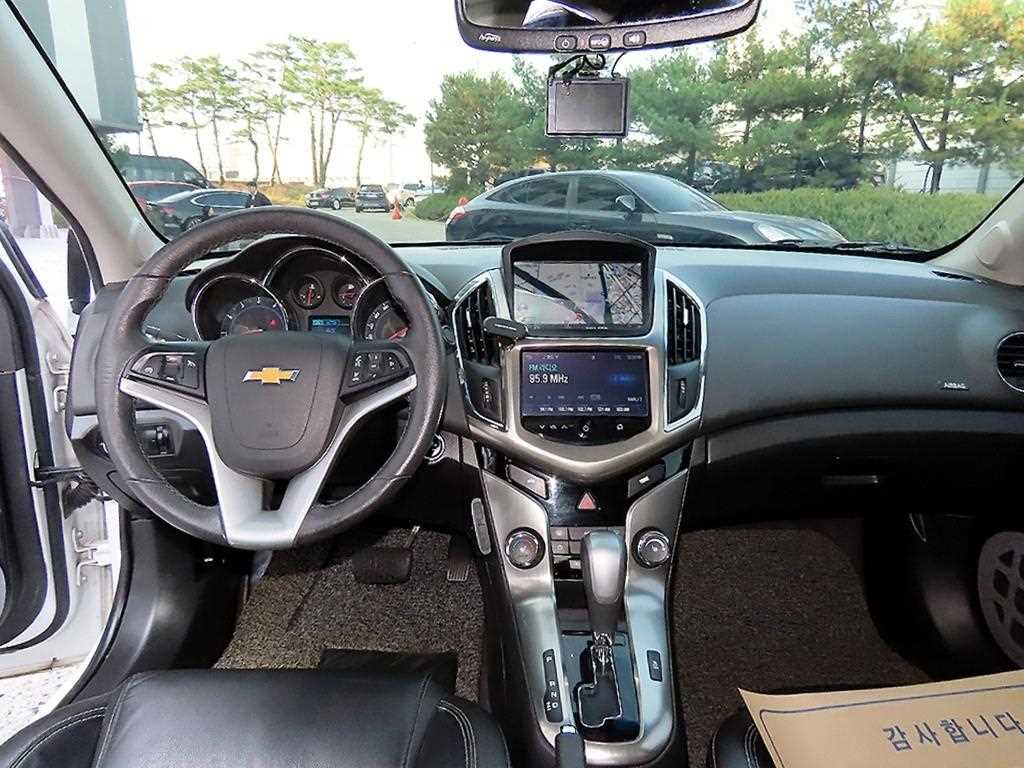 Chevrolet Cruise - Vista 7