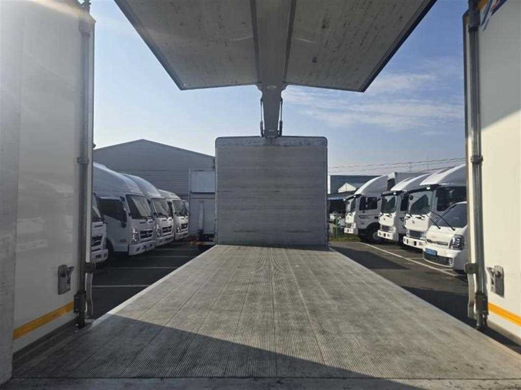 medium and large cargo truck 2019 Blanco - Importación desde Corea - HF Imports Iquique - Foto 13