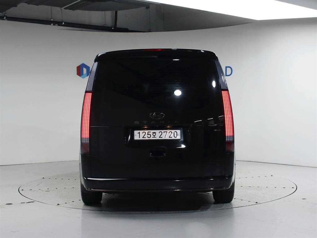 HYUNDAI Staria - Vista 4