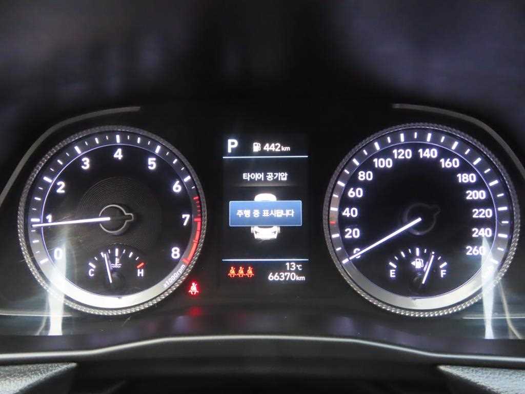 HYUNDAI Sonata - Vista 9