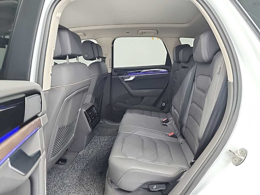 Volkswagen Touareg 2023 Blanco - Importación desde Corea - HF Imports Iquique - Foto 14