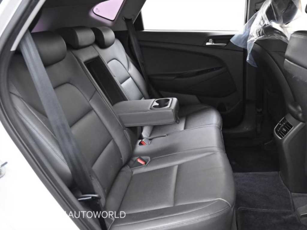 HYUNDAI Tucson - Vista 12