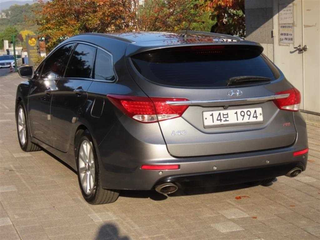 HYUNDAI i40 - Vista 4