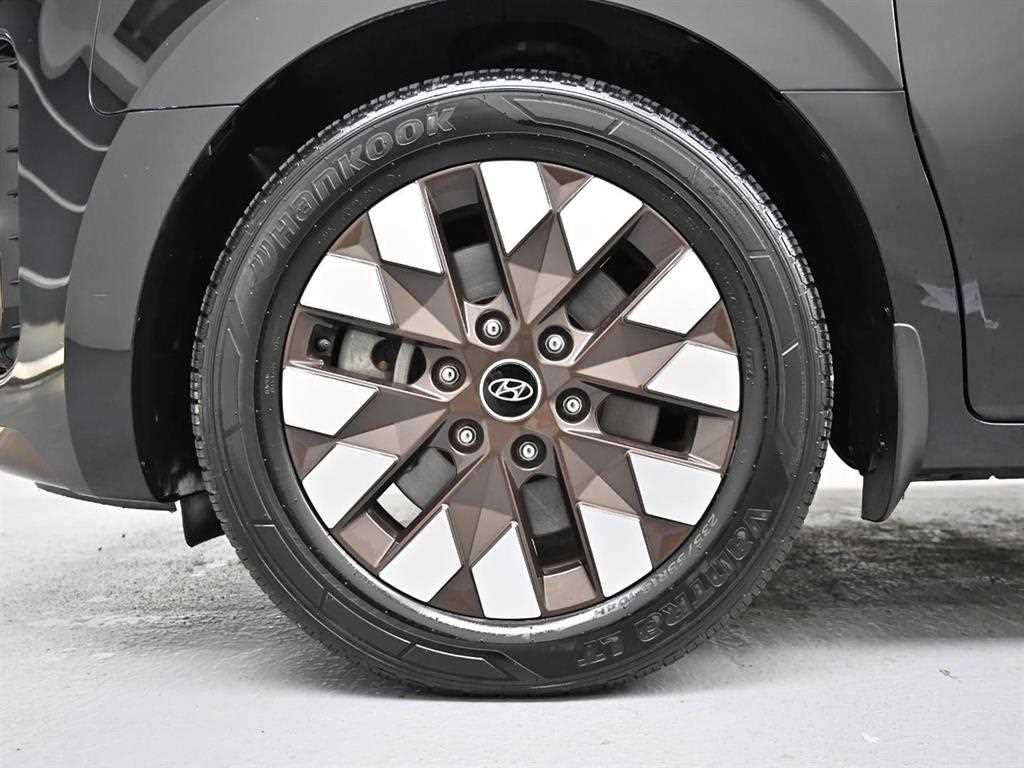 HYUNDAI Staria - Vista 5