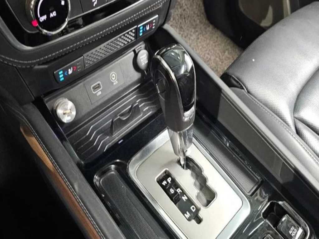 Ssangyong Rexton - Vista 9