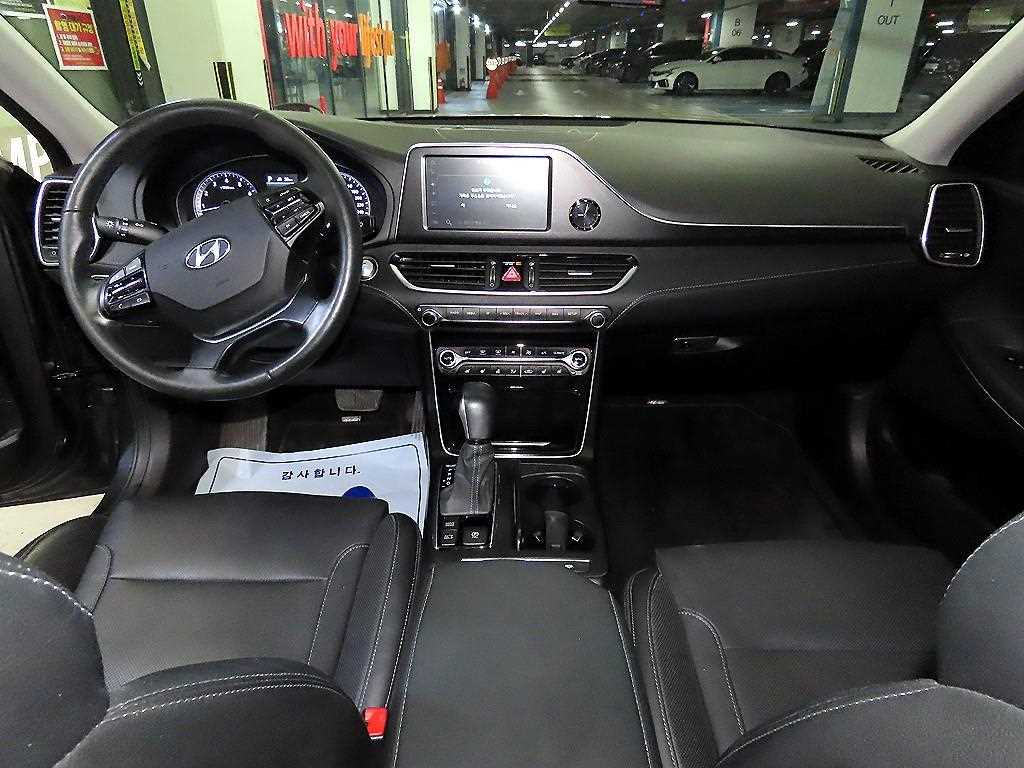 HYUNDAI Grandeur - Vista 10