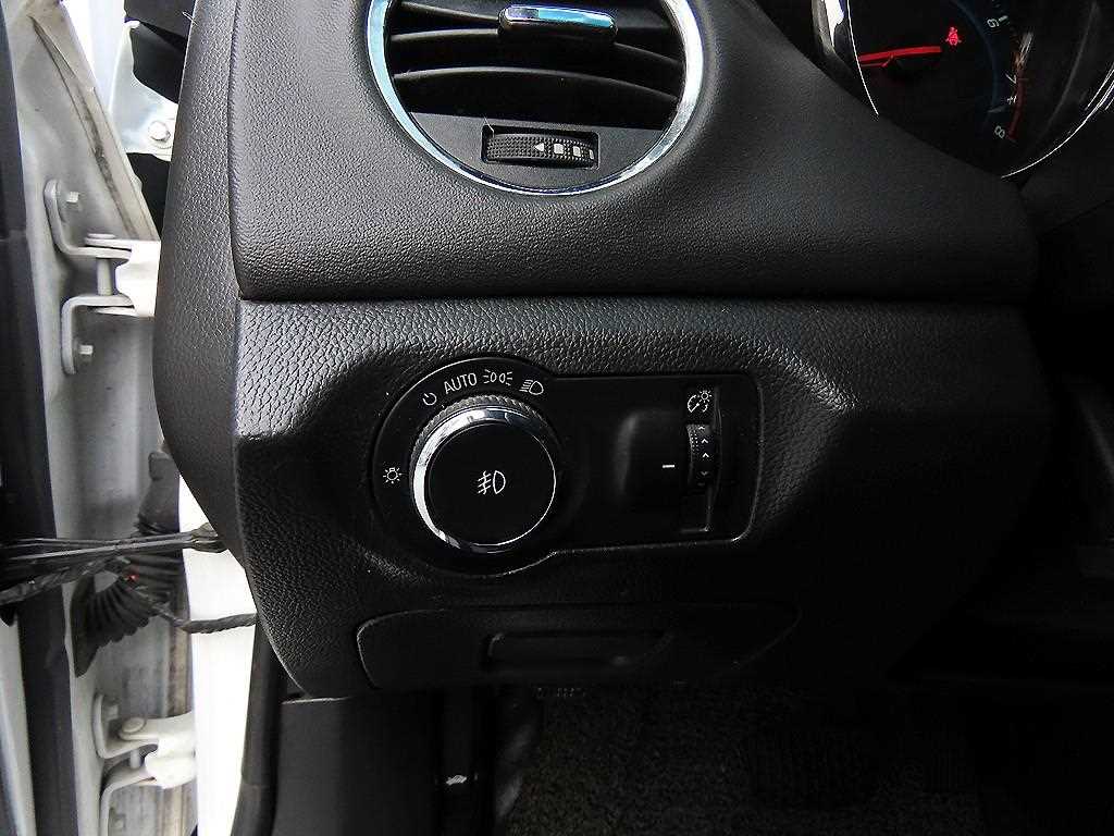 Chevrolet Cruise - Vista 12