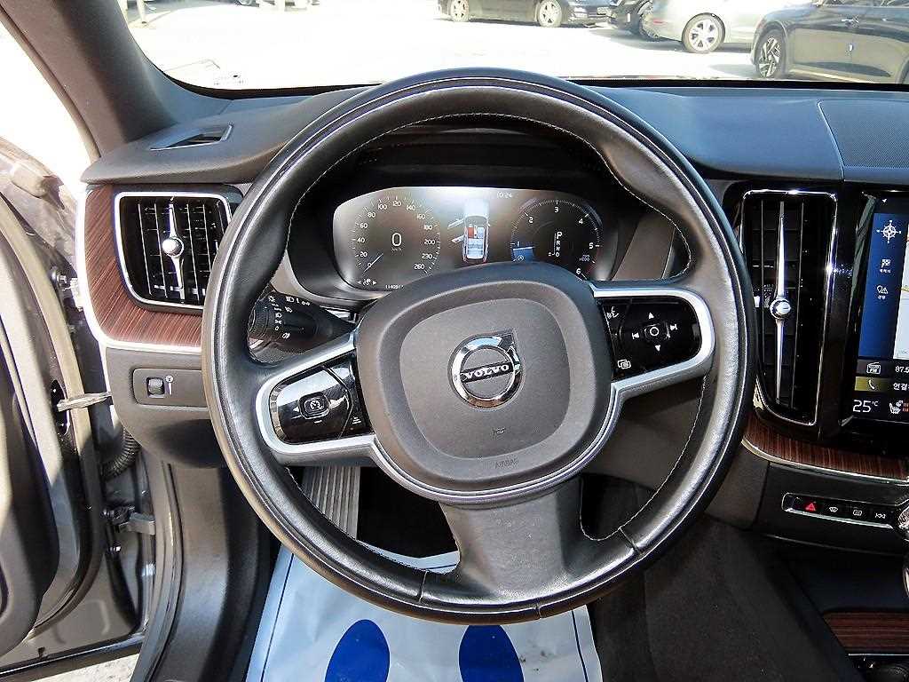 Volvo XC60 - Vista 8