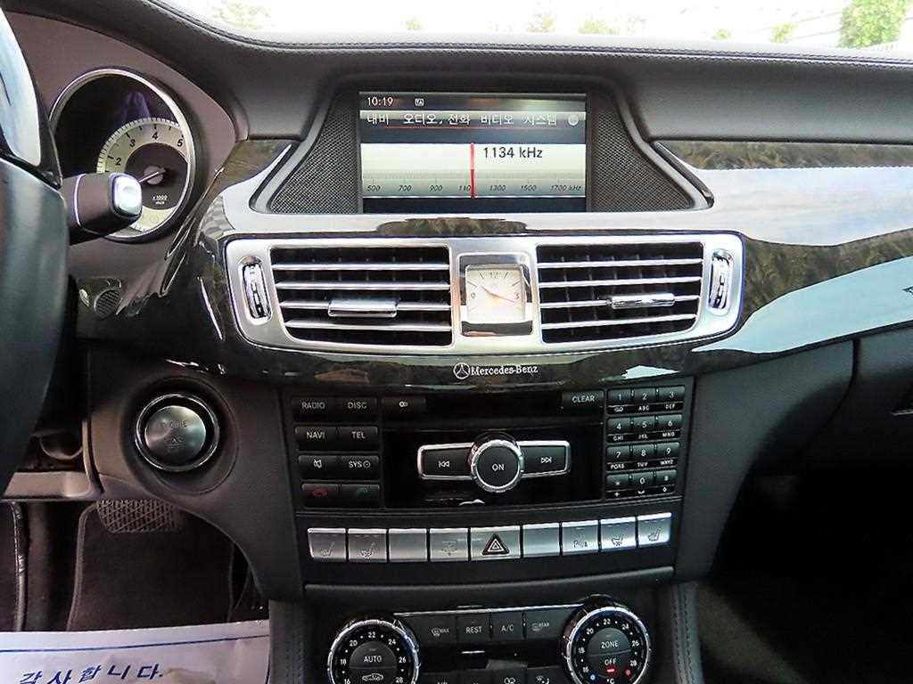 Mercedes Benz CLS Class 2014 Plateado - Importación desde Corea - HF Imports Iquique - Foto 13