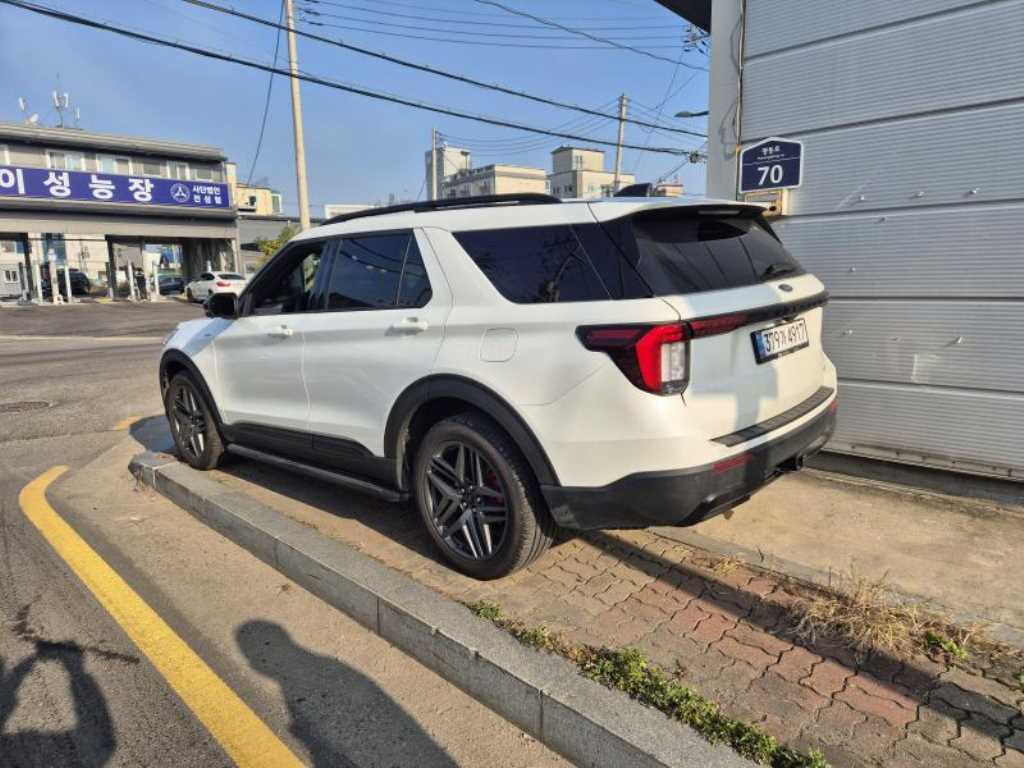 Ford Explorer - Vista 2
