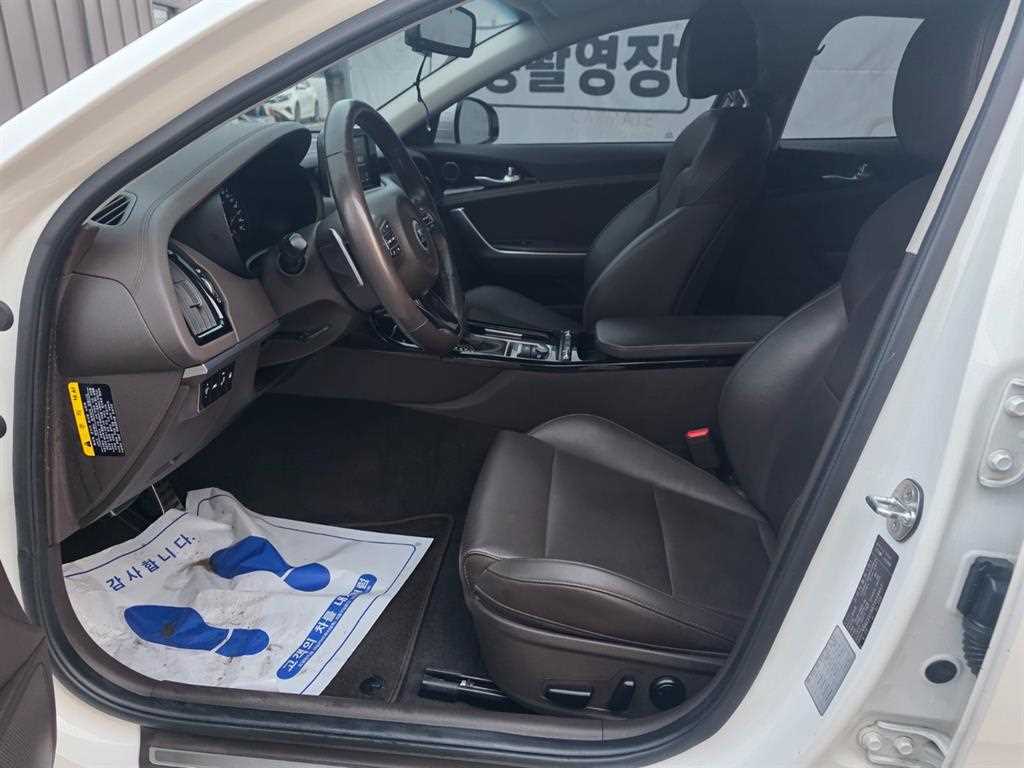 KIA Stinger - Vista 11