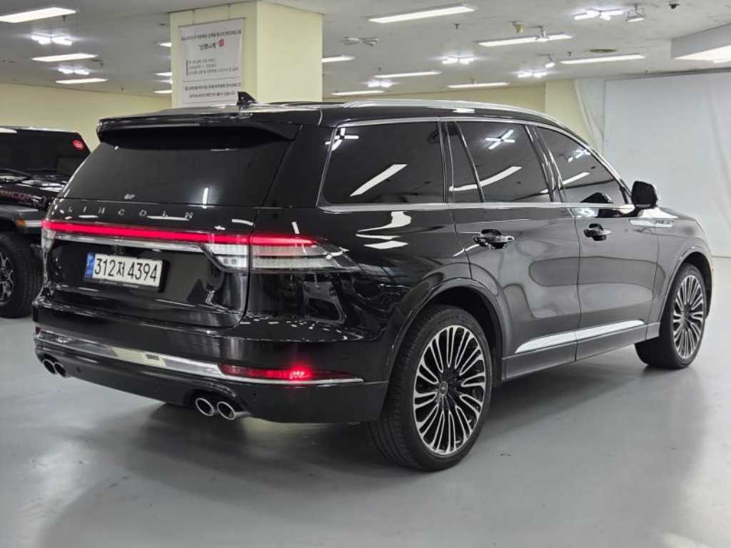 Lincoln Aviator - Vista 4
