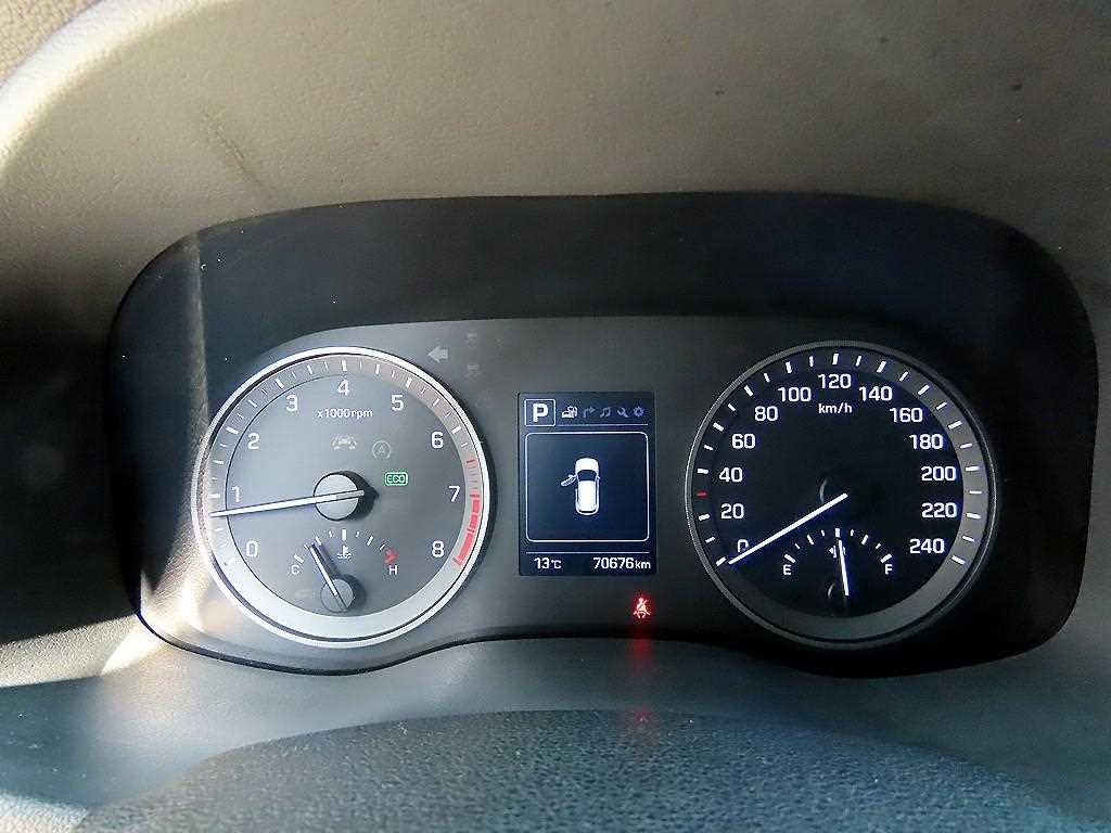 HYUNDAI Tucson - Vista 5