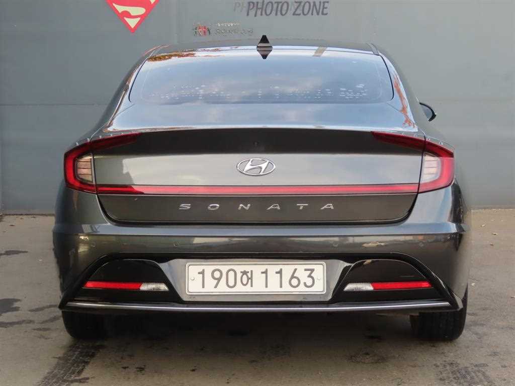 HYUNDAI Sonata - Vista 4