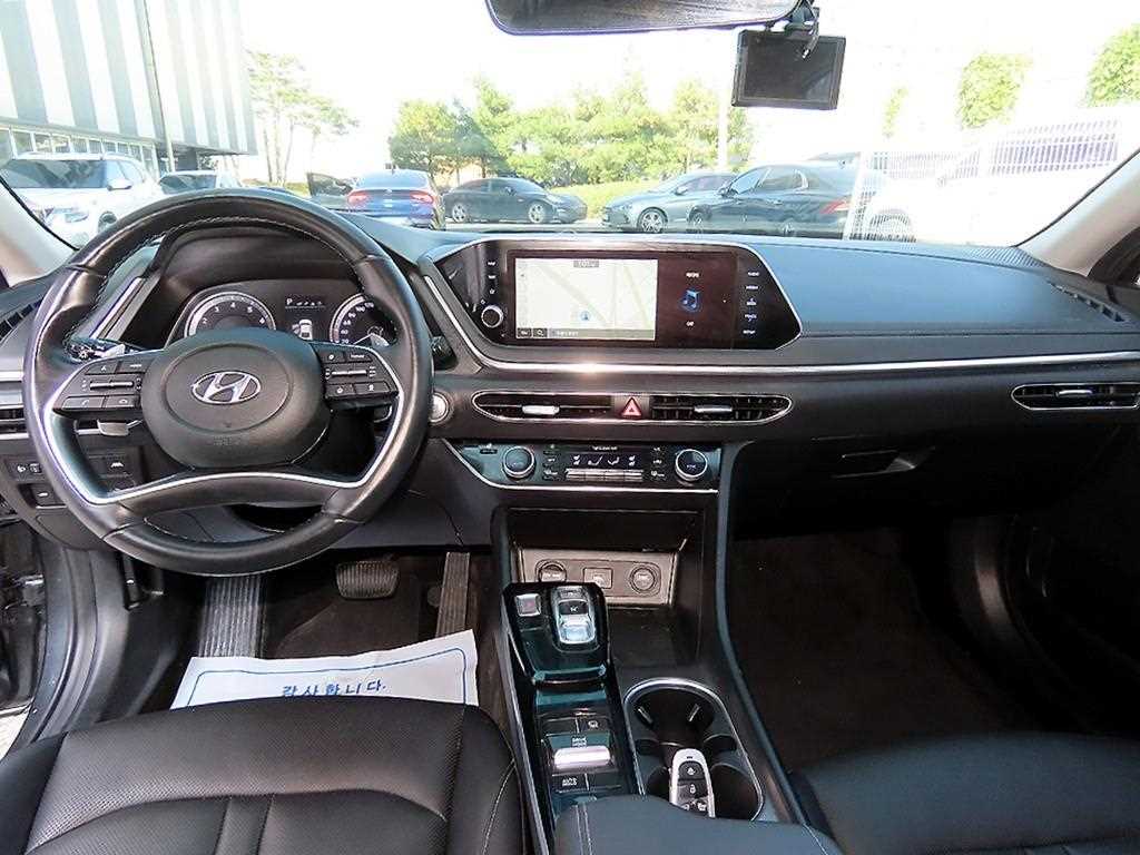 HYUNDAI Sonata - Vista 7