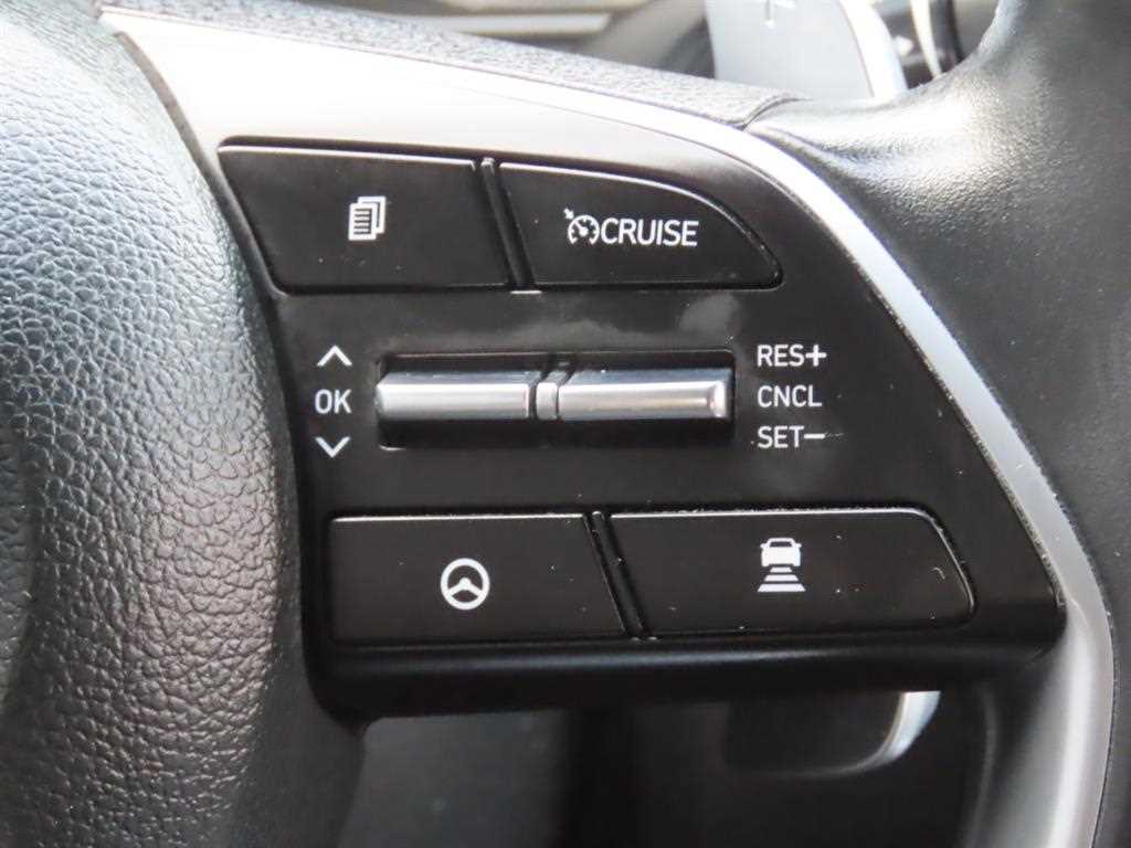 HYUNDAI Sonata - Vista 11