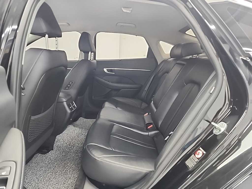 HYUNDAI Sonata - Vista 12