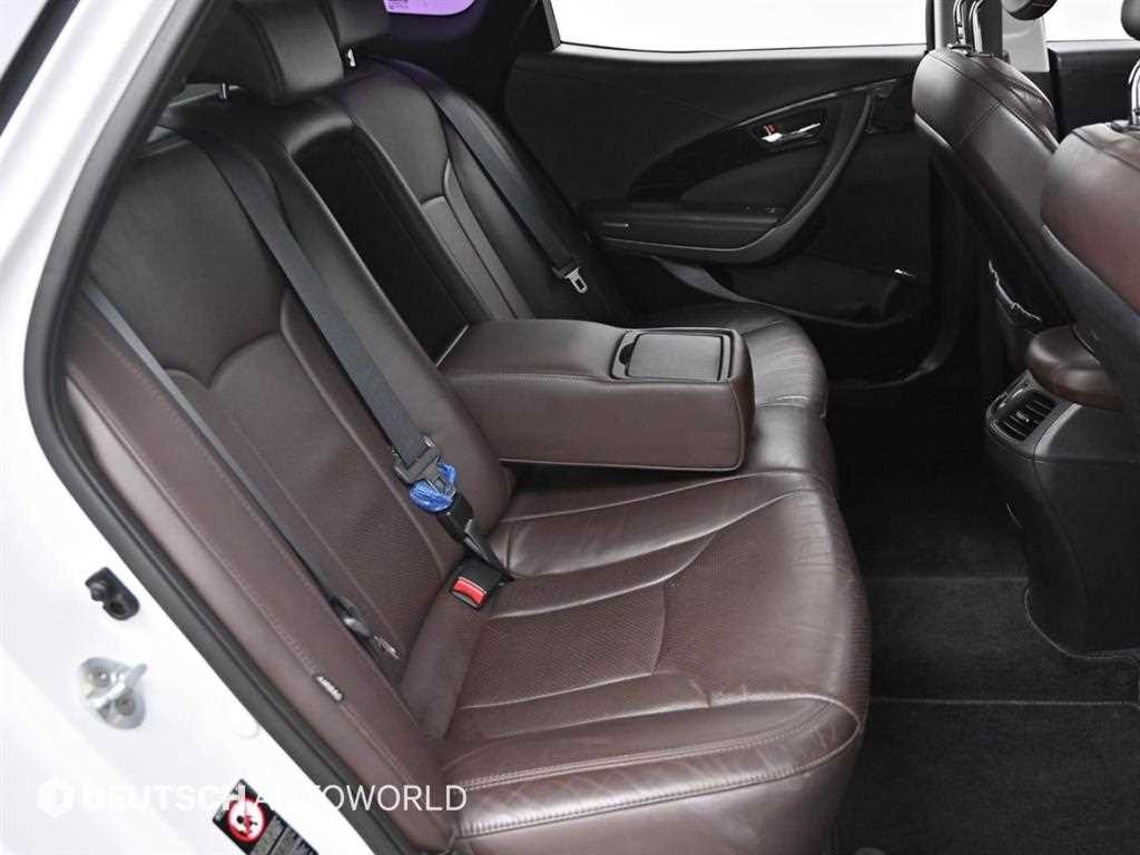 HYUNDAI Grandeur - Vista 12