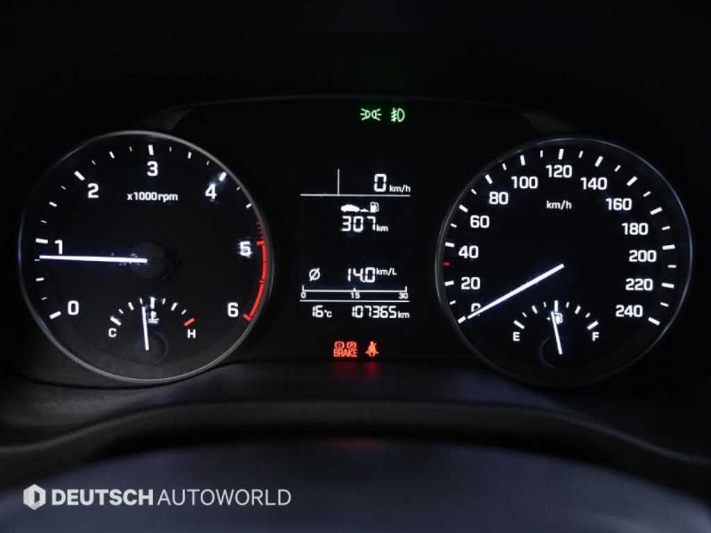 HYUNDAI Avante - Vista 8