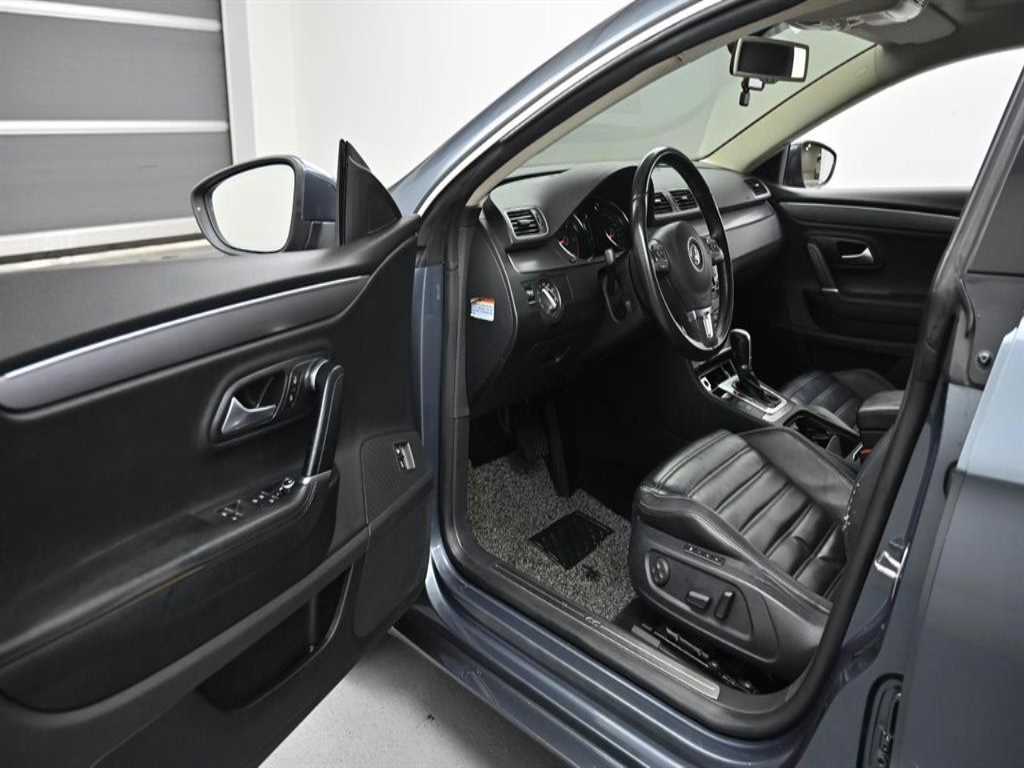 Volkswagen CC - Vista 11