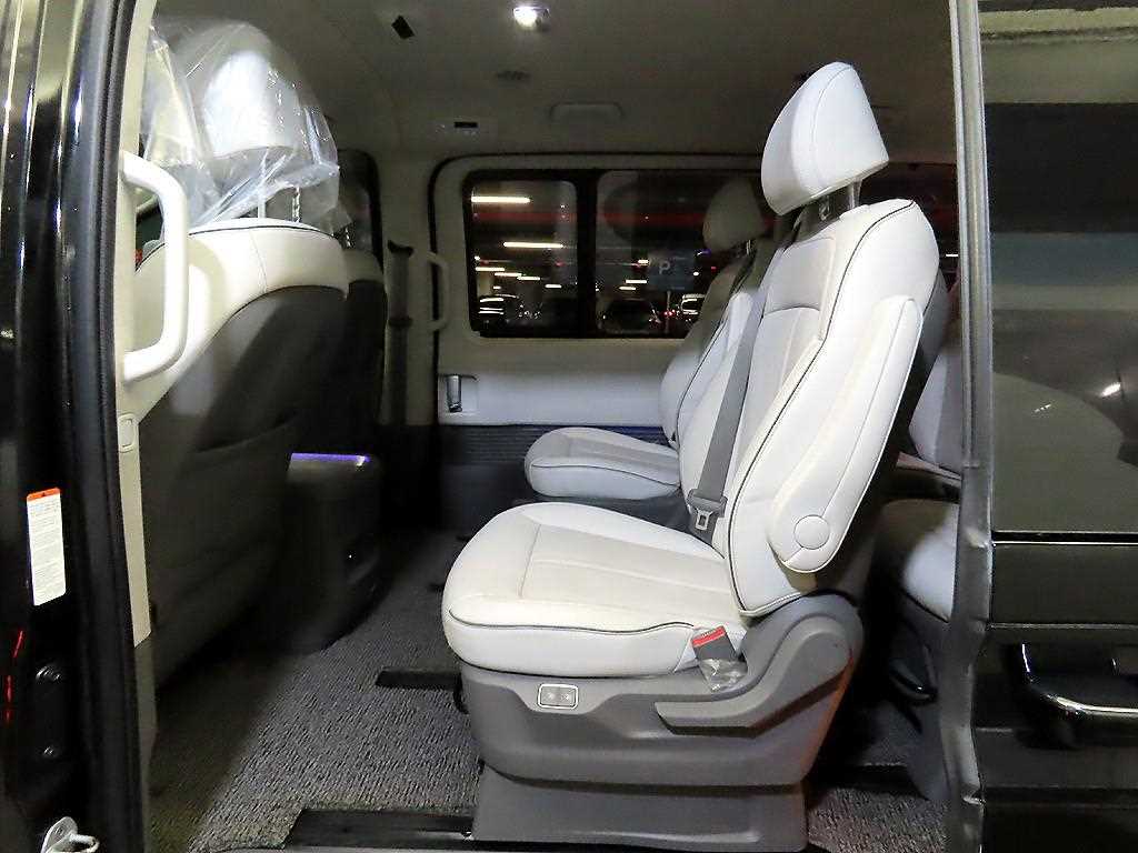 HYUNDAI Staria - Vista 7