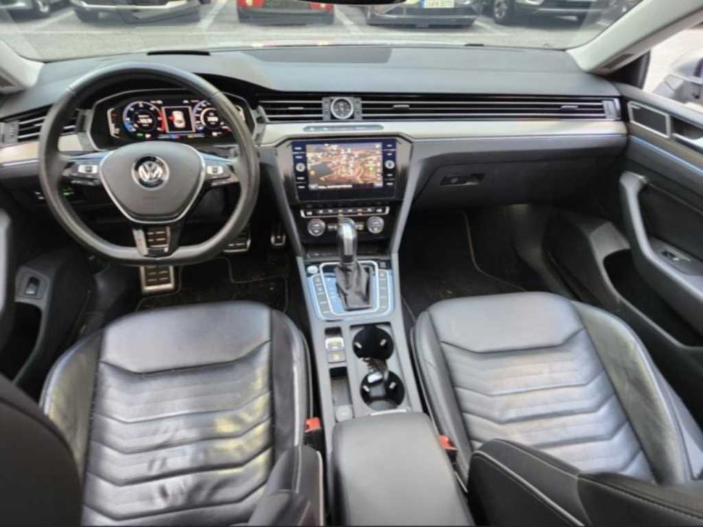 Volkswagen Arteon - Vista 5